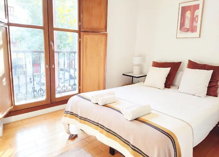 Homeyseville-Luxury Apartment Arenal 6 Pax, Parking Optional